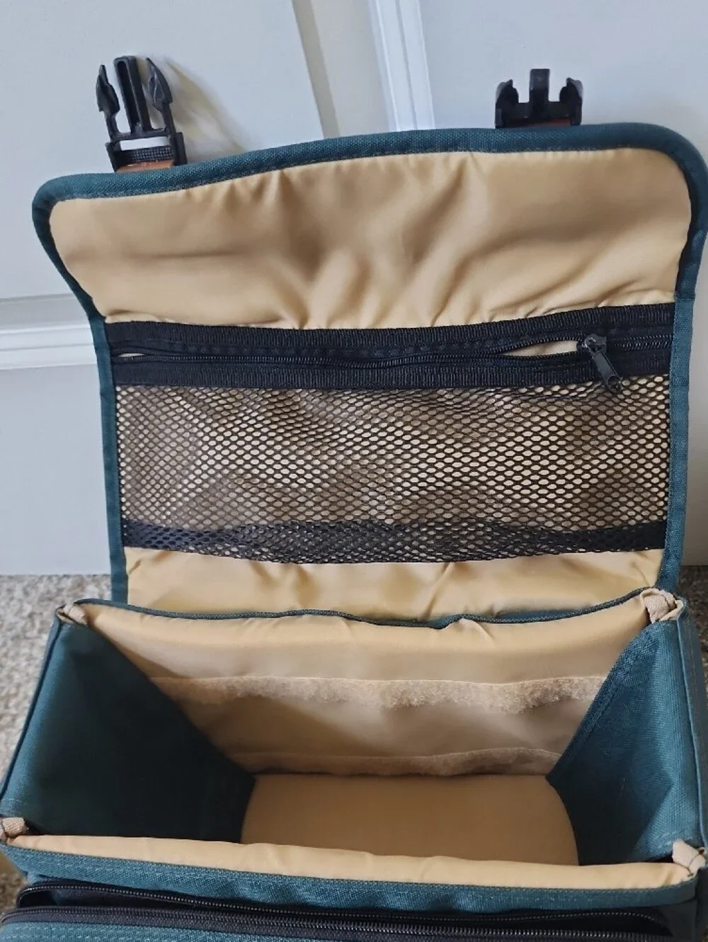 VINTAGE Canon Dark green Camera Bag with Tan Accents